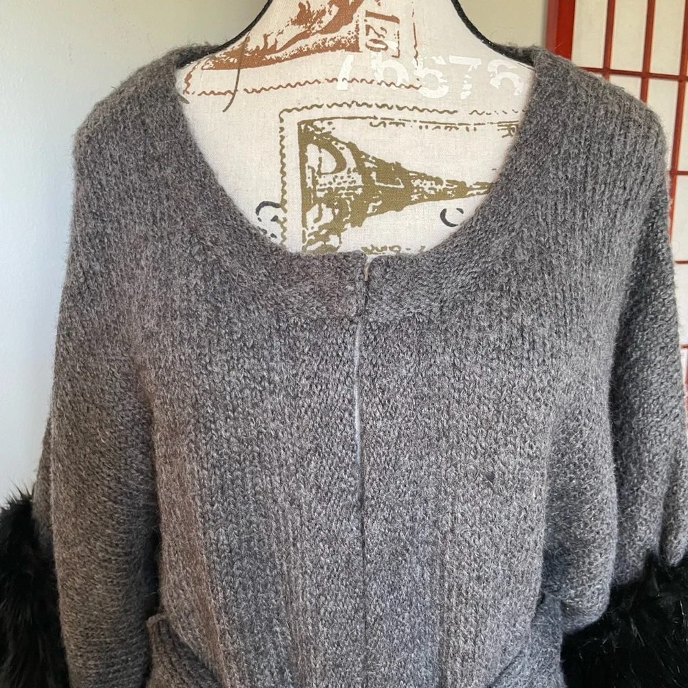 NWT KENAR Charcoal Knit Sweater with Faux Fur Accents, Size L